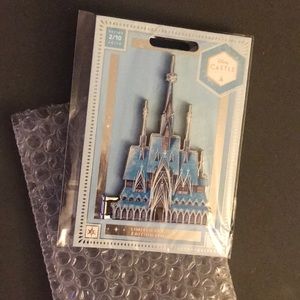 Frozen Castle Collection Disney Pin